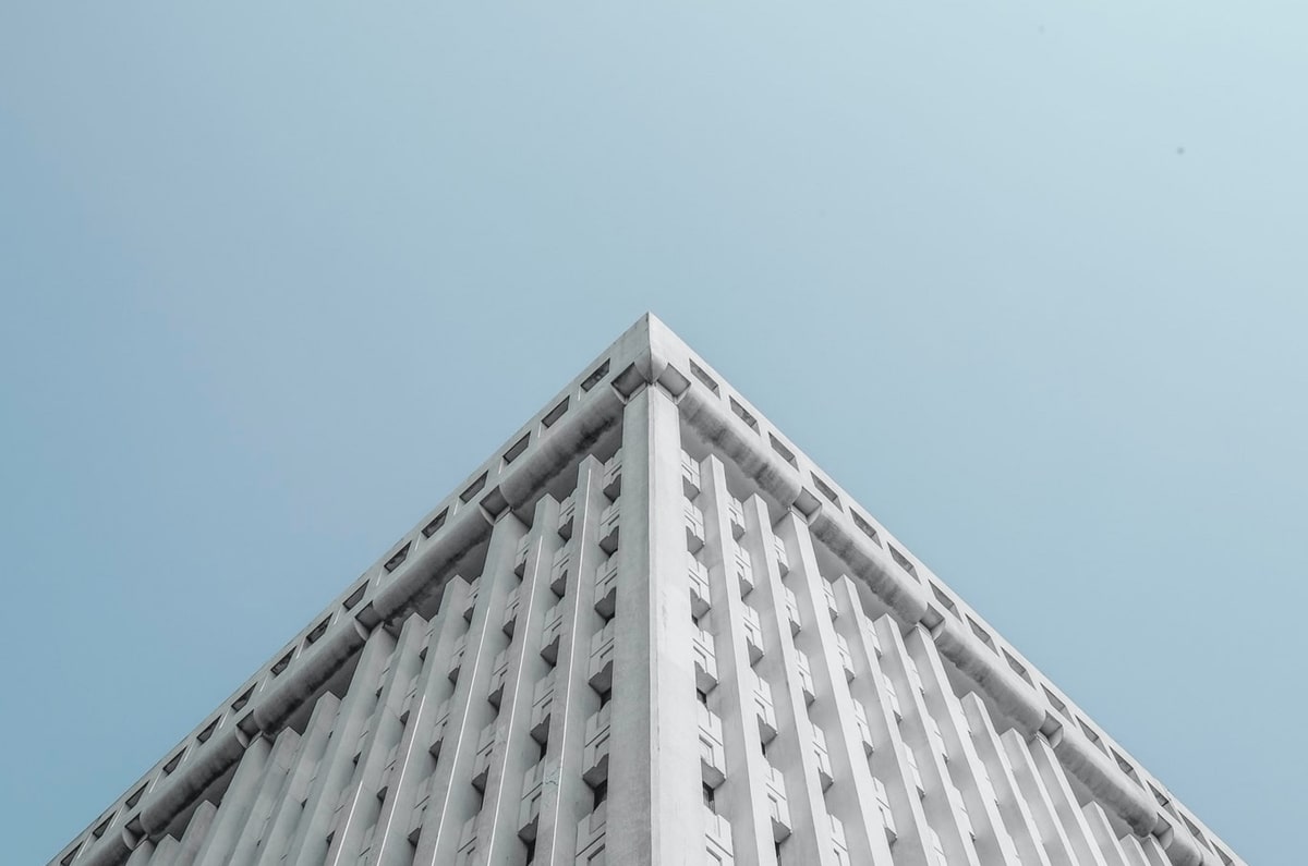 爱游戏娱乐-独行侠休赛期欲追逐第三星 霍勒迪是最合适人选？