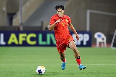 爱游戏娱乐-博主：17岁小将布尼亚明目前在云南玉昆试训