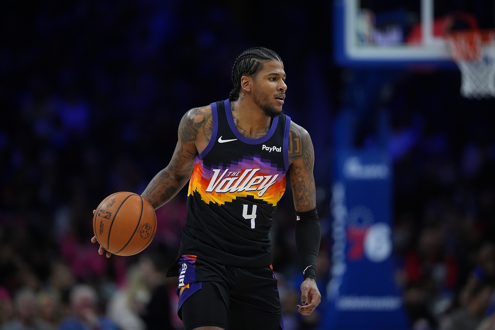 太阳官方：杰伦·格林遭遇髋部挫伤 不会参加赛后采访环节