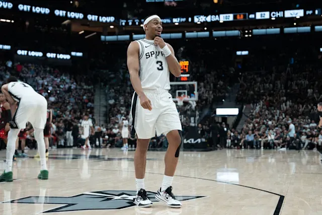 AYX 体育-ESPN最佳第六人赔率：凯尔登-约翰逊以-450继续领跑